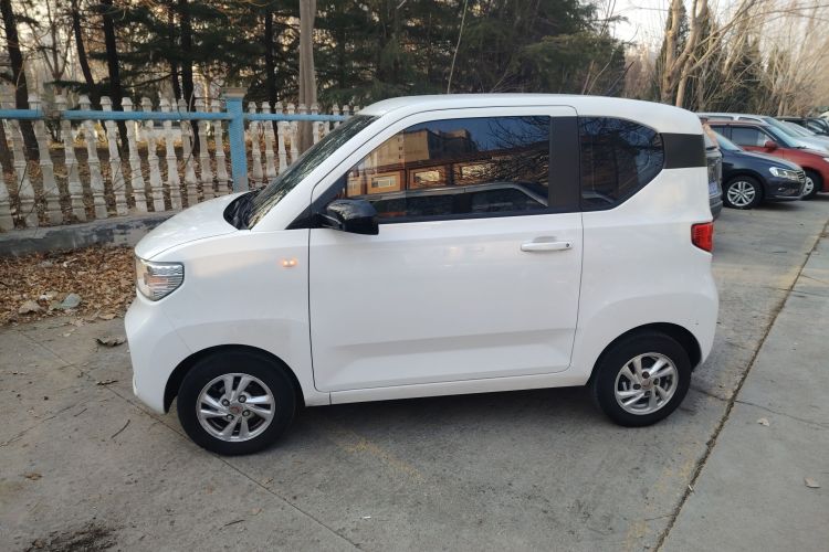 五菱汽车 宏光MINIEV 2020款 自在款 磷酸铁锂车身外观4