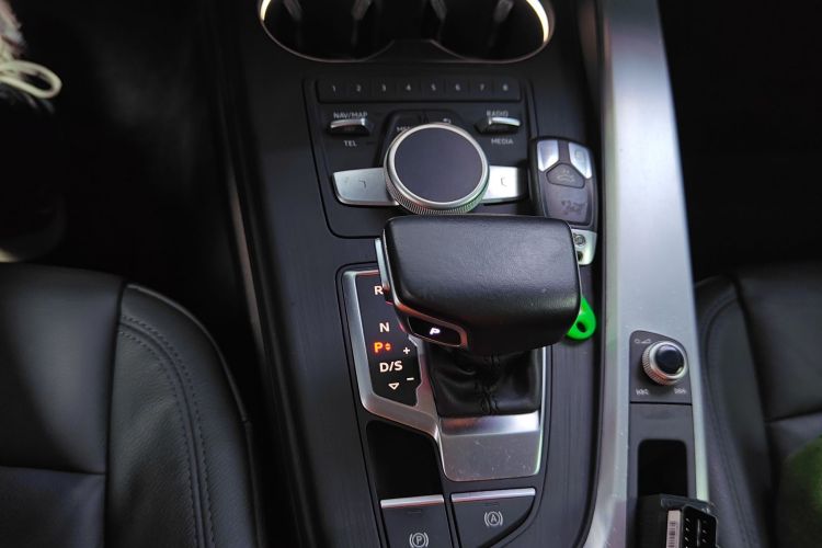 奥迪A4L 2019款 40 TFSI 时尚型 国VI局部细节18