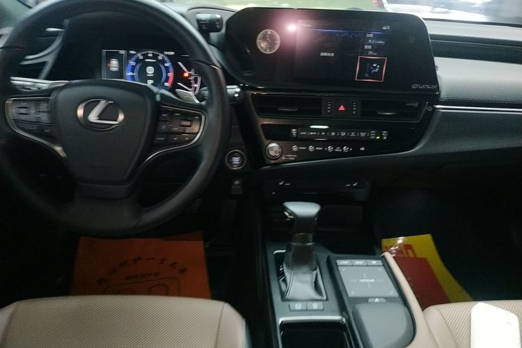 雷克萨斯ES 2021款 200 卓越版局部细节16