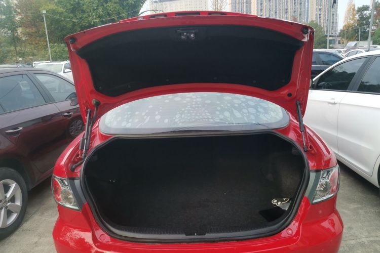 马自达6 2015款 2.0L 自动豪华型机舱底盘23