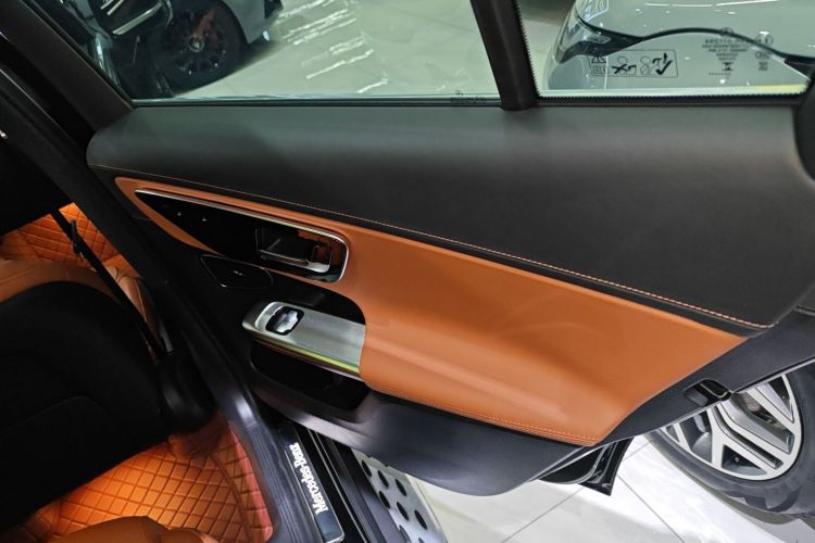 奔驰GLC 2023款 GLC 300 L 4MATIC 动感型 5座中控内饰45