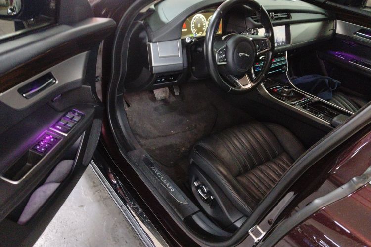 捷豹XFL 2018款 XFL 3.0 SC 340PS 奢华版中控内饰20