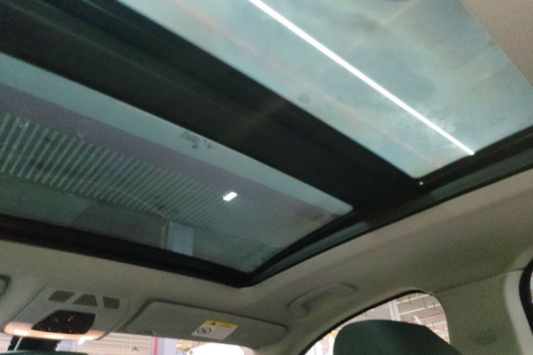 宝马3系GT 2018款 320i 时尚型中控内饰22