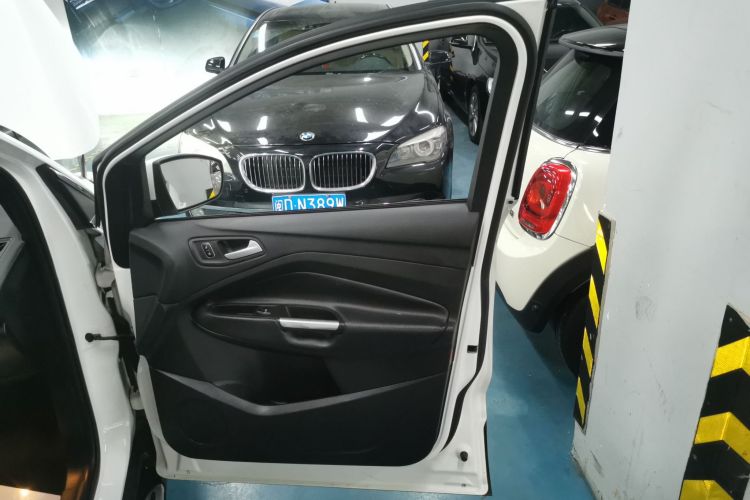 福特 翼虎 2017款 EcoBoost 180 两驱精翼型中控内饰42