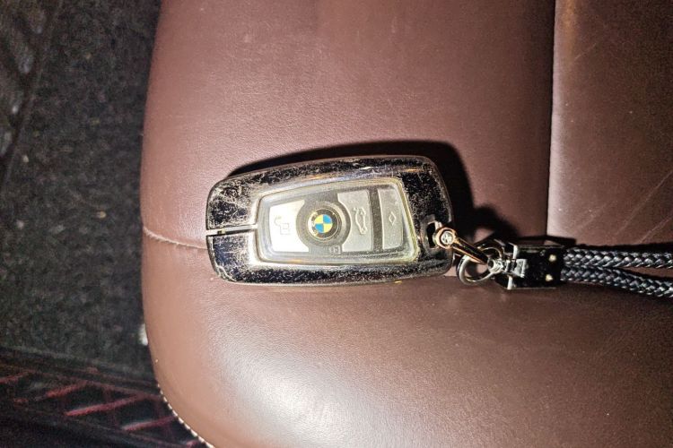 宝马5系 2017款 525Li 豪华设计套装中控内饰7001