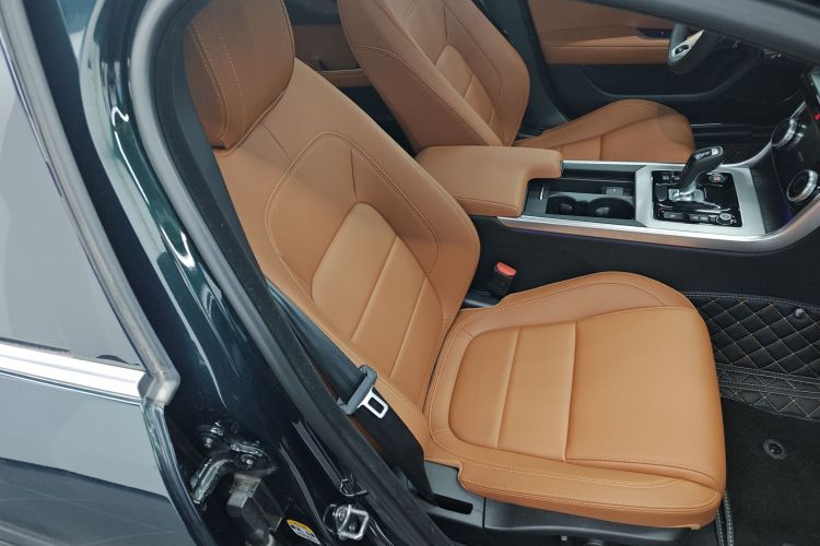 捷豹XEL 2024款 2.0T 250PS R-DYNAMIC S进取运动版局部细节41