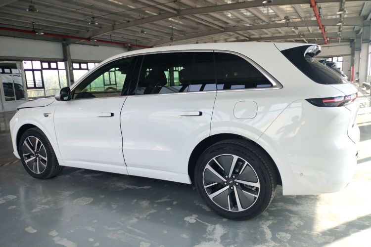 理想汽车 理想L6 2024款 Max车身外观4