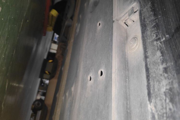 红旗H7 2013款 2.0T 豪华型局部细节9003