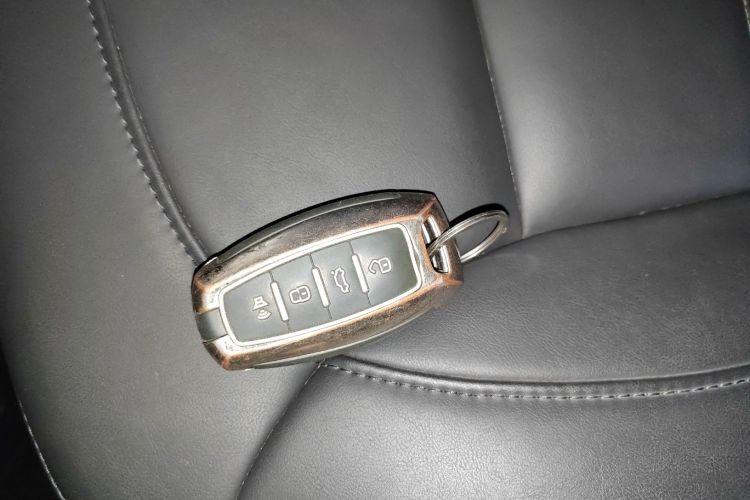 哈弗H9 2016款 2.0T 四驱豪华型 7座中控内饰11