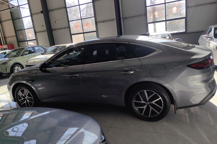 比亚迪 秦L 2025款 DM-i 智驾版 120KM超越型车身外观4