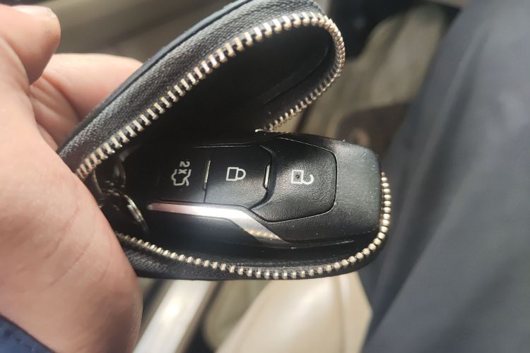 福特 蒙迪欧 2013款 2.0L GTDi240至尊型中控内饰11