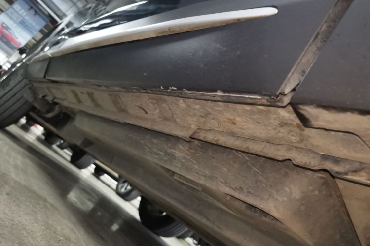 丰田 威兰达 2020款 2.0L CVT四驱豪华版局部细节9001