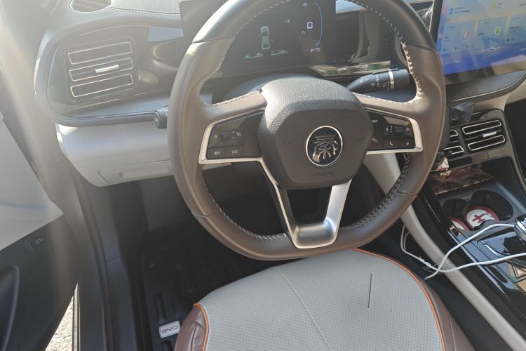 比亚迪 秦PLUS 2023款 冠军版 DM-i 55KM领先型中控内饰13