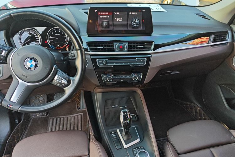 宝马X1 2021款 sDrive25Li 领先型中控内饰16