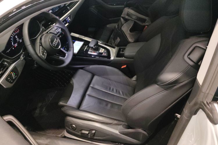 奥迪A5 2023款 Coupe 40 TFSI 时尚动感型中控内饰19