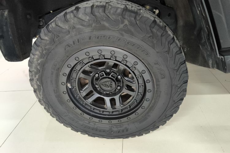 坦克300 2021款 越野版 2.0T 征服者车身外观6008