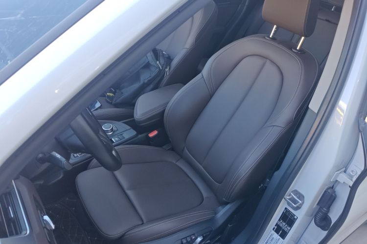 宝马X1 2022款 sDrive25Li 领先型中控内饰19