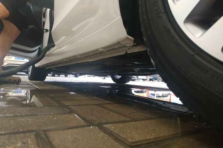 别克 英朗 2021款 改款 1.3T 自动轻混动精英型机舱底盘30