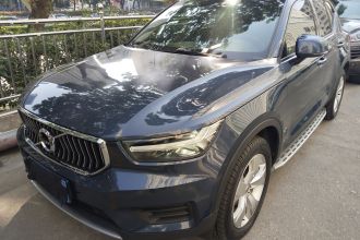 沃尔沃XC40 2021款 T4 四驱智行时尚版