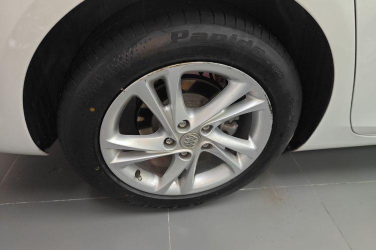 别克 君威 2020款 552T 精英型车身外观6008