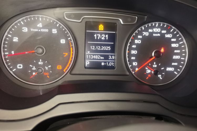 奥迪Q3 2013款 35 TFSI 舒适型中控内饰15