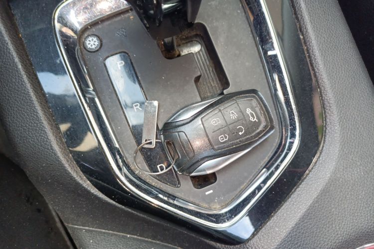 东南DX3 2018款 1.5T CVT尊贵型中控内饰7001