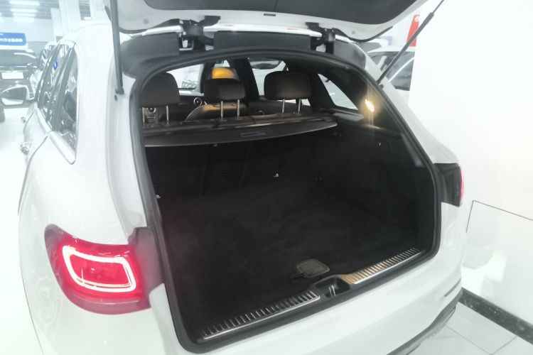 奔驰GLC 2020款 改款 GLC 260 L 4MATIC 豪华型机舱底盘23