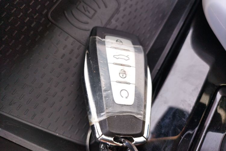 吉利汽车 星瑞 2025款 东方曜 2.0TD 望月版中控内饰7001