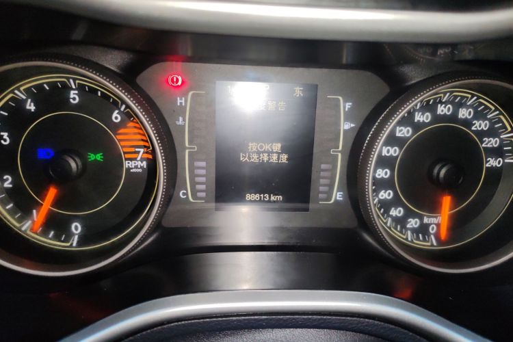 Jeep 自由光 2016款 2.4L 领先版中控内饰14