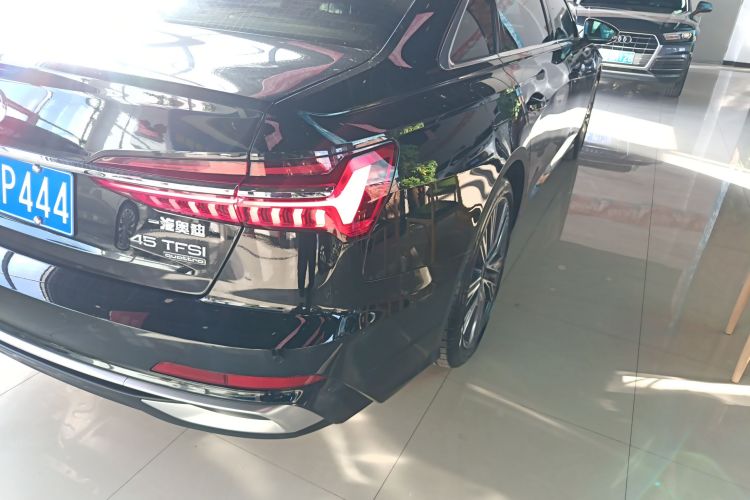 奥迪A6L 2024款 45 TFSI quattro 臻选动感型车身外观9