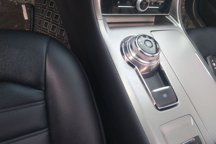 福特 蒙迪欧 2020款 EcoBoost 180 时尚型中控内饰18