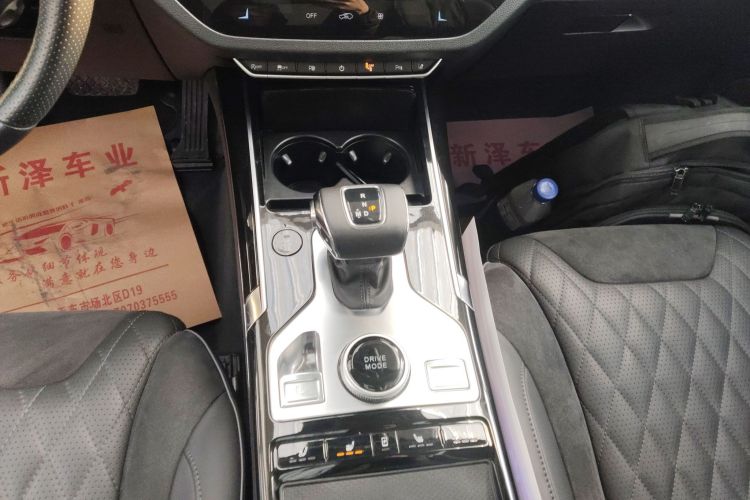 红旗HS5 2019款 2.0T 智联旗领四驱版局部细节18