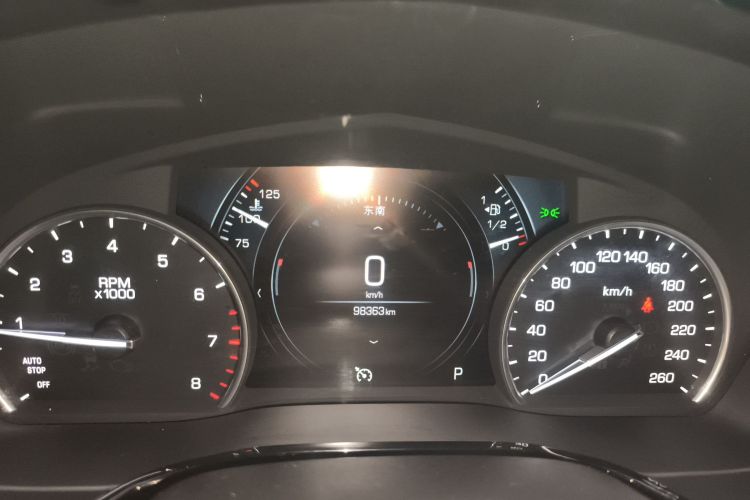 凯迪拉克XT5 2018款 25T 豪华型中控内饰14