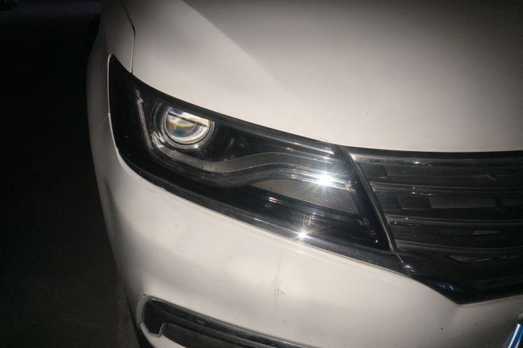 荣威RX5 2016款 20T 两驱手动互联网智惠版车身外观6006