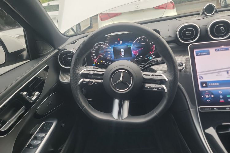 奔驰C级 2023款 C 200 L 运动版局部细节13