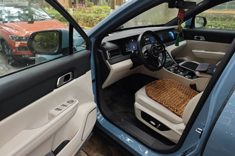 理想汽车 理想ONE 2021款 增程6座版中控内饰20