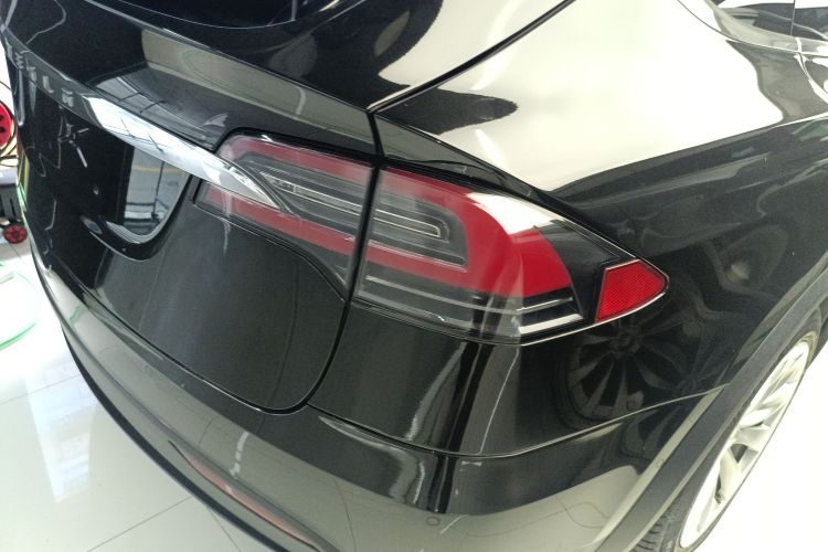 特斯拉 Model X 2019款 标准续航版车身外观6006