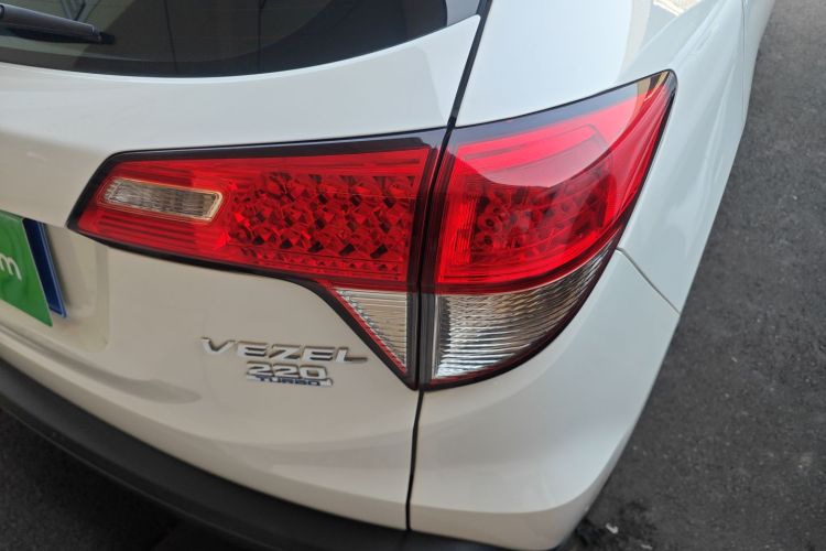 本田 缤智 2020款 220 TURBO CVT精英版车身外观9