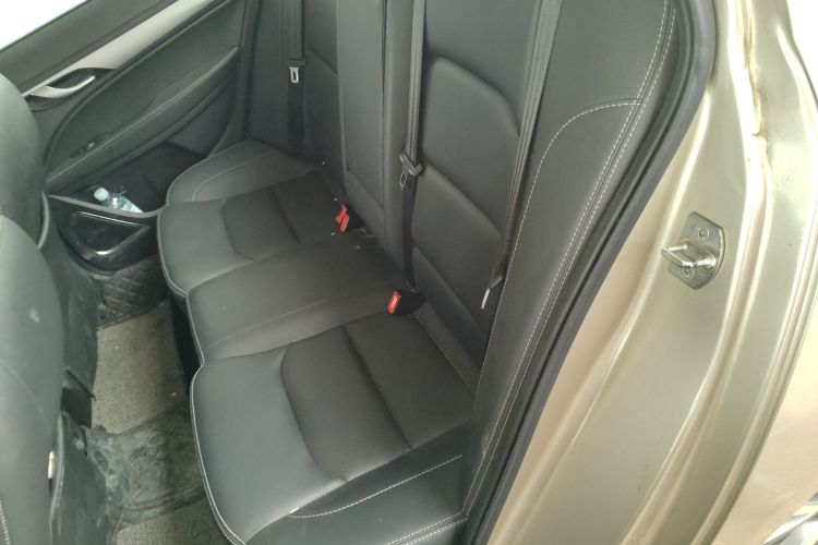 吉利汽车 帝豪 2018款 1.5L CVT向上互联版中控内饰21