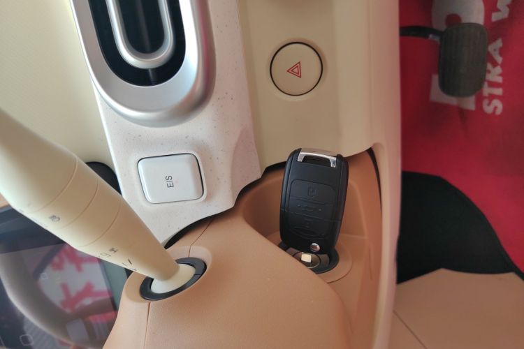 五菱汽车 宏光MINIEV 2024款 第三代 215km 青春版中控内饰11