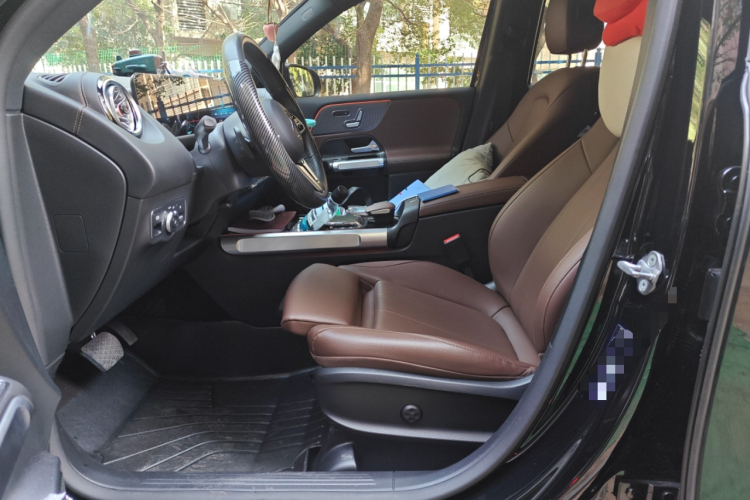 奔驰GLB 2021款 GLB 200 时尚型局部细节19