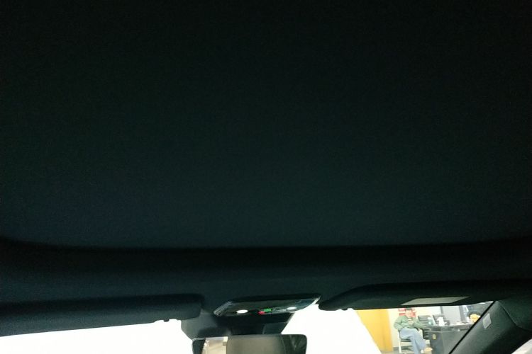 领克08 EM-P 2023款 120km 长续航Halo中控内饰22