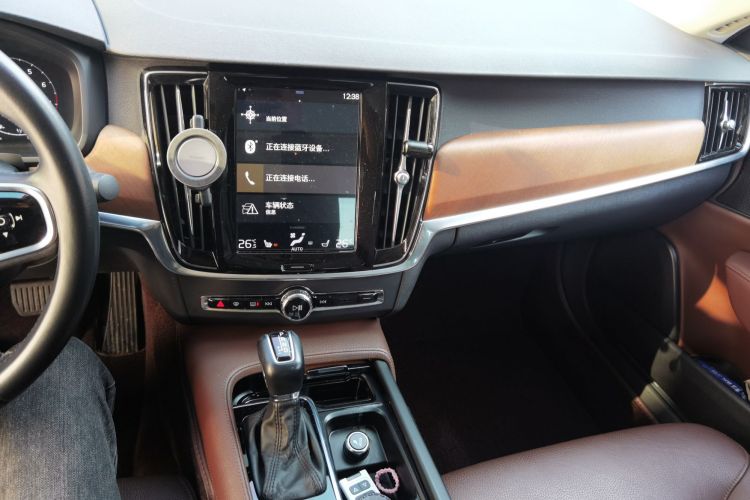 沃尔沃S90 2019款 T5 智远版中控内饰16