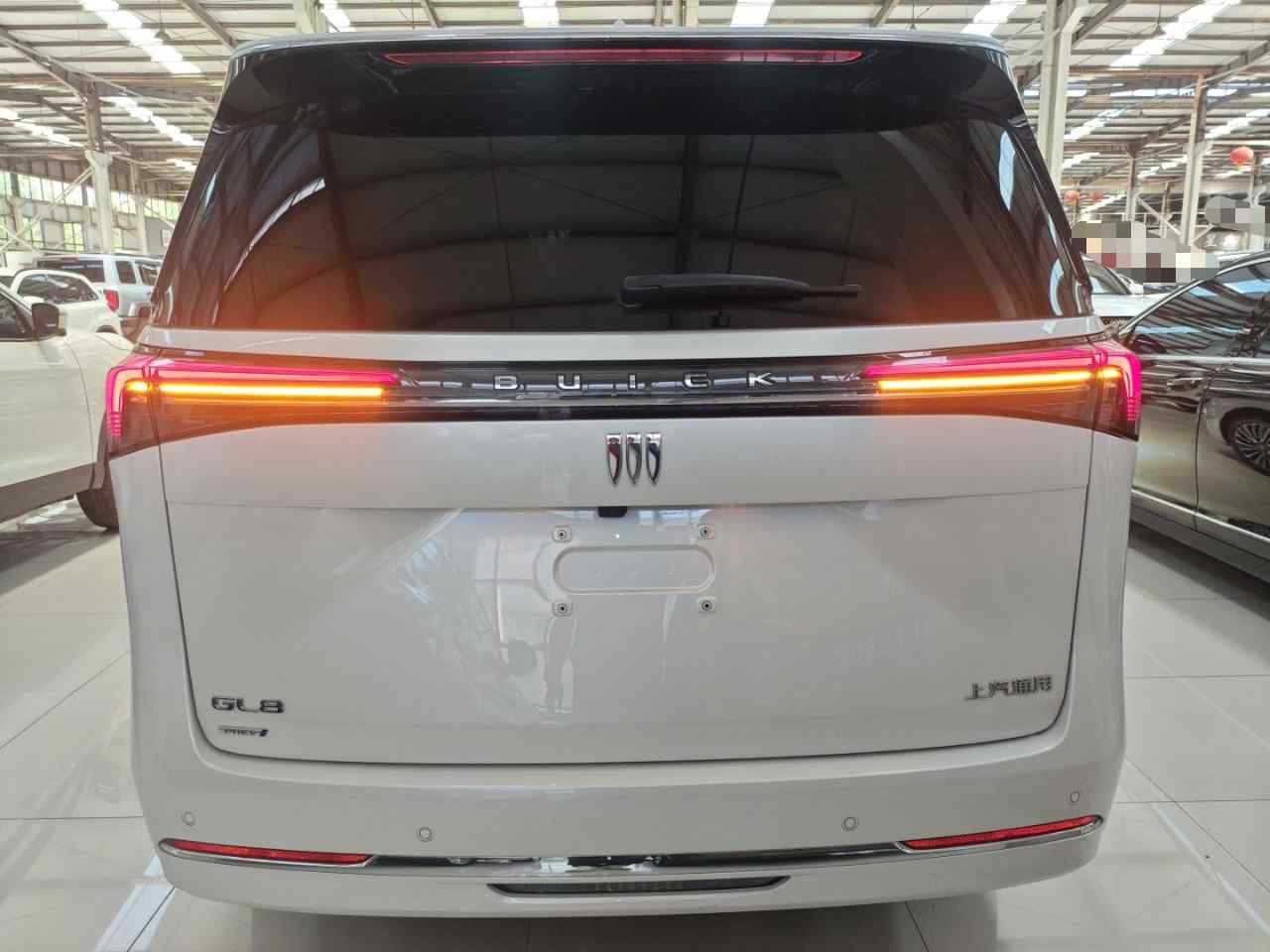 别克GL8新能源 2025款 陆尚 尊享版 7座(4)