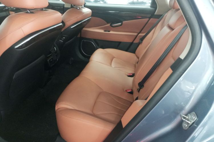 吉利汽车 博瑞 2015款 1.8T 尊贵型中控内饰7004