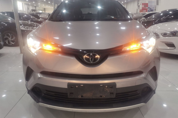 丰田 奕泽IZOA 2020款 2.0L 奕享版车身外观2