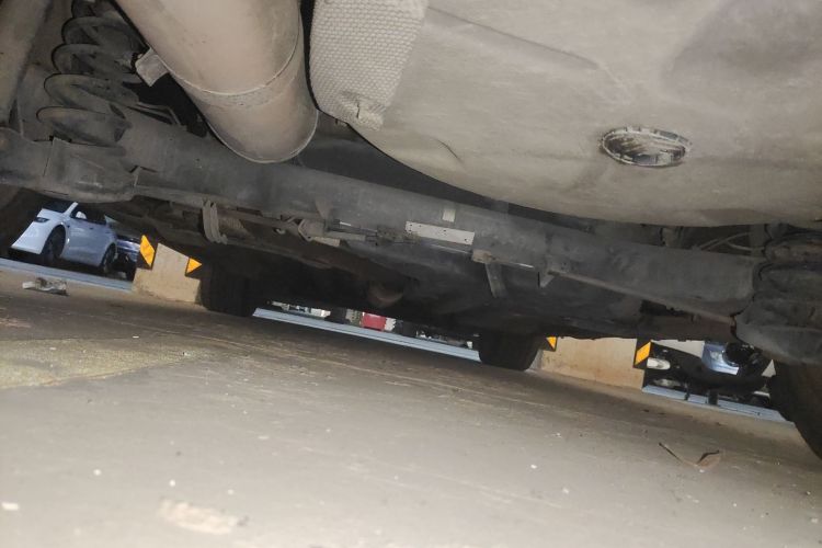 标致3008 2013款 2.0L 自动经典版局部细节9009