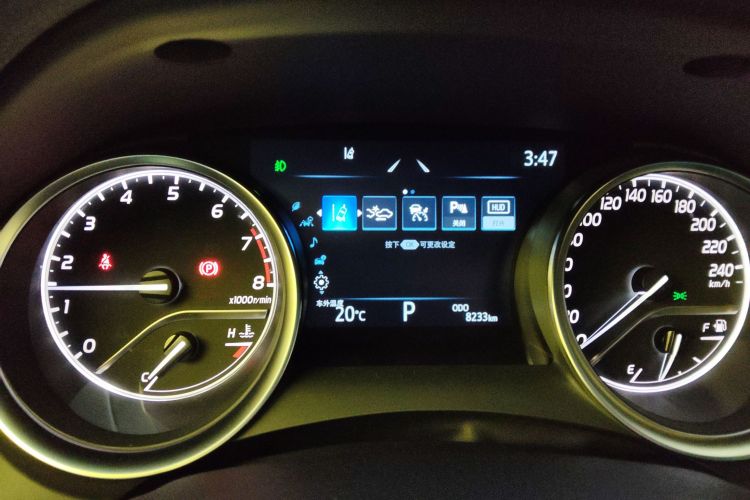 丰田 凯美瑞 2023款 2.0G 豪华版中控内饰14