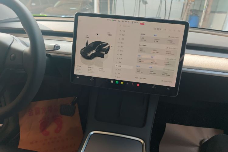 特斯拉 Model Y 2024款 后轮驱动版中控内饰16