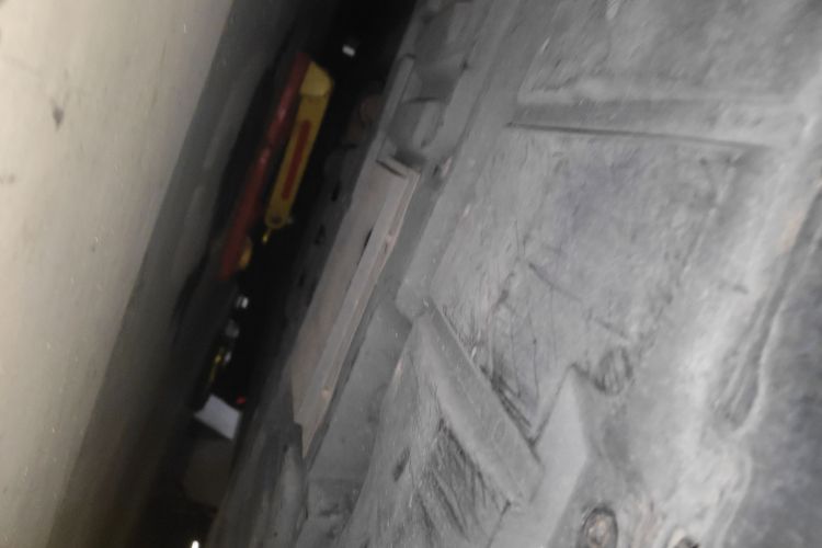 红旗H7 2013款 2.0T 豪华型局部细节9008